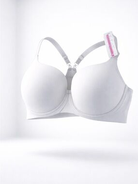 NWT 42 D White Underwire Bra with Molded Cups and Adjustable Straps